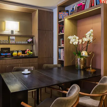 Le Tourville By Inwood فندق