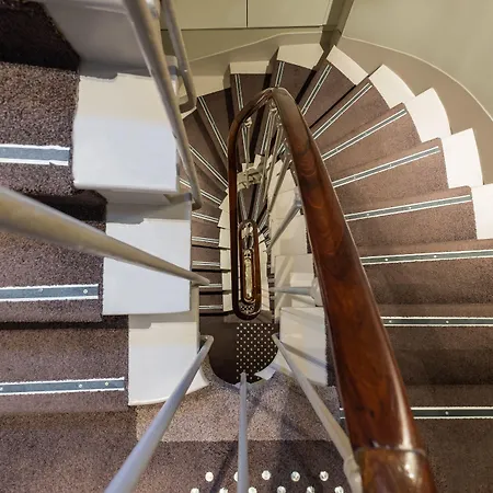 فندق Le Tourville By Inwood 4*