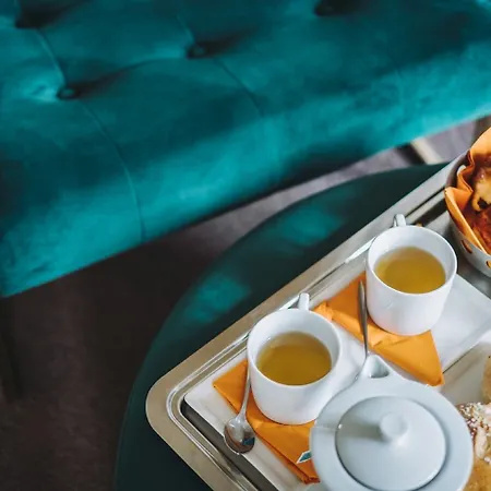 Le Tourville By Inwood 4*