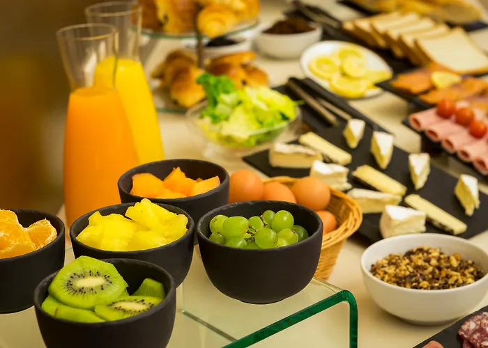 Le Tourville Eiffel 4*