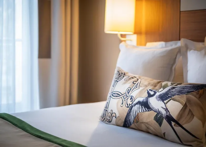 Le Tourville Eiffel 4*