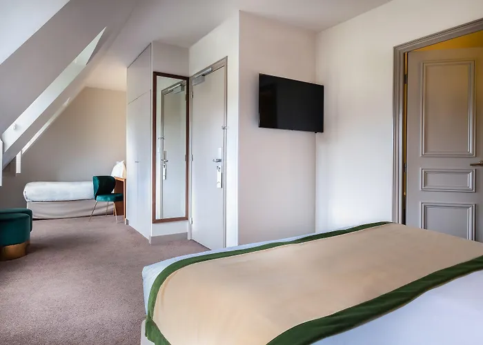 Hotel Le Tourville Eiffel 4*