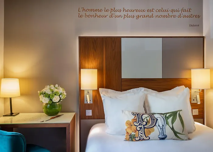 Le Tourville Eiffel Hotel 4*