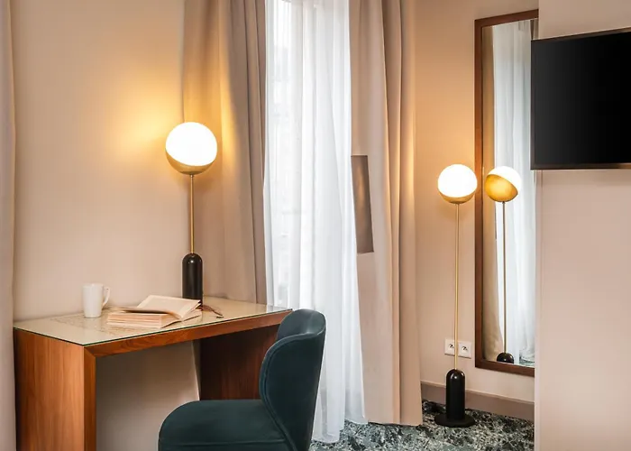 Le Tourville Eiffel Paris